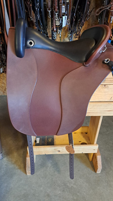 DP Saddlery Orleans 7300- S2