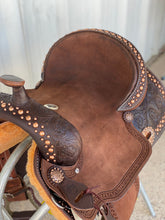 Load image into Gallery viewer, Top view of saddle on saddle rack